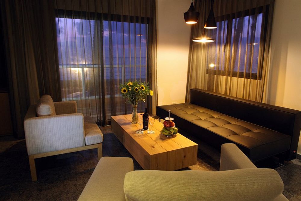 Hotel Jacob Sea Life Nahariya Exterior foto