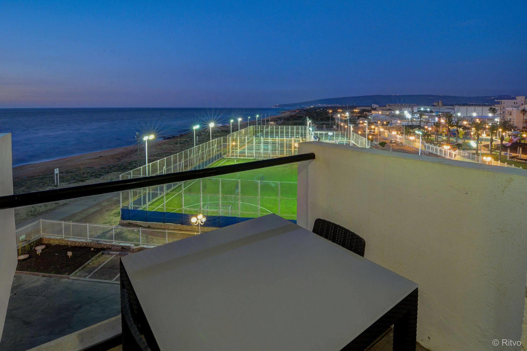 Hotel Jacob Sea Life Nahariya Exterior foto